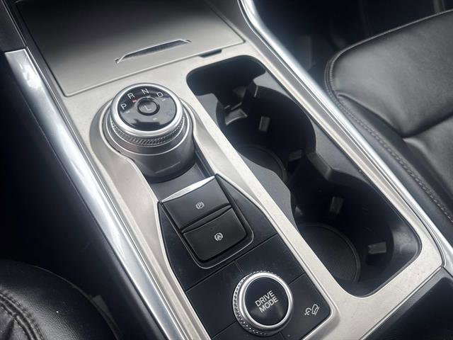 Certified 2022 Ford Explorer XLT w/ Equipment Group 202A image 24