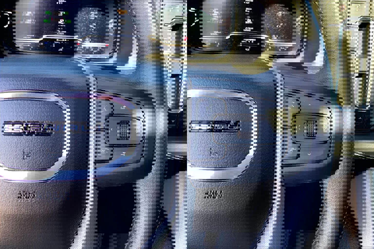 Used 2022 GMC Yukon Denali image 25