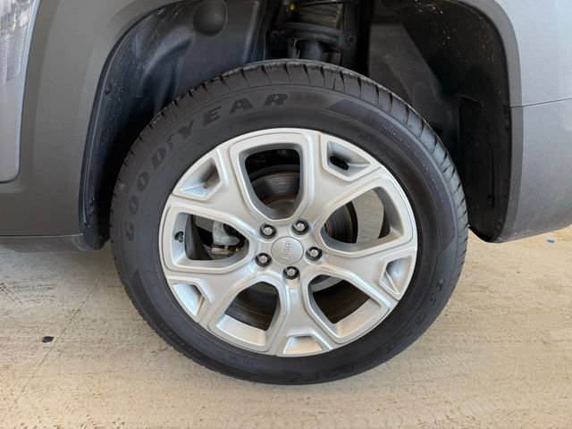 Used 2022 Jeep Renegade Limited AWD/4WD image 31