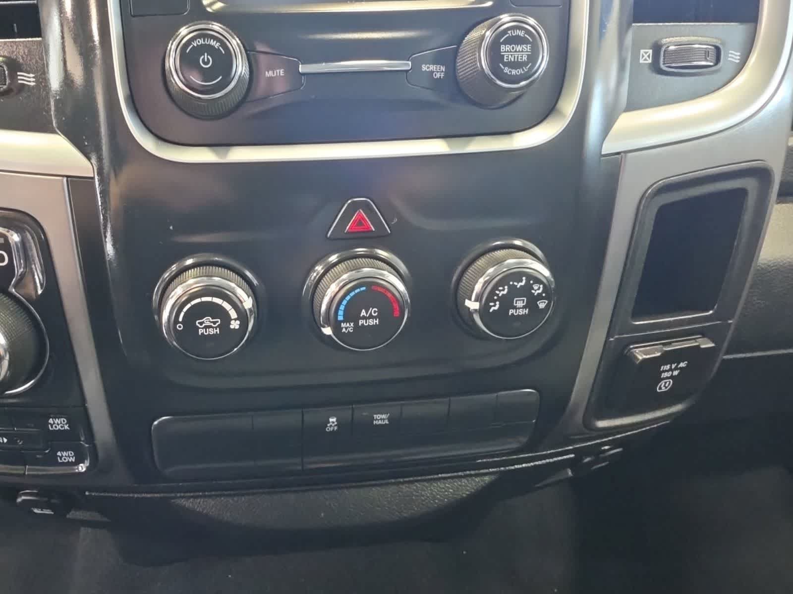 Used 2022 RAM 1500 Classic SLT AWD/4WD image 23