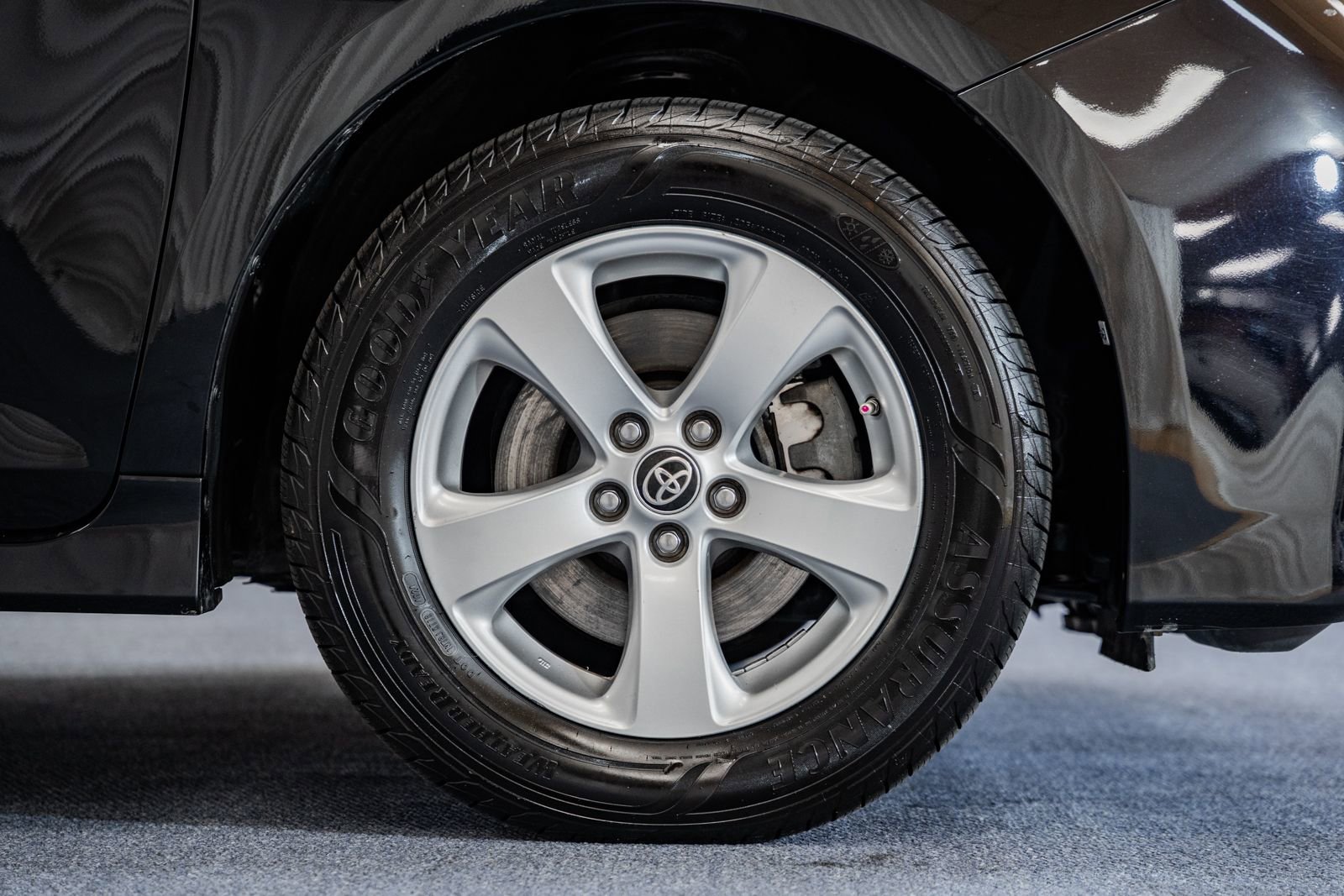 Used 2020 Toyota Sienna L image 11