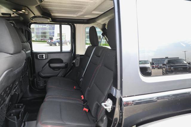 Used 2020 Jeep Wrangler Unlimited Rubicon w/ Dual Top Group AWD/4WD image 26
