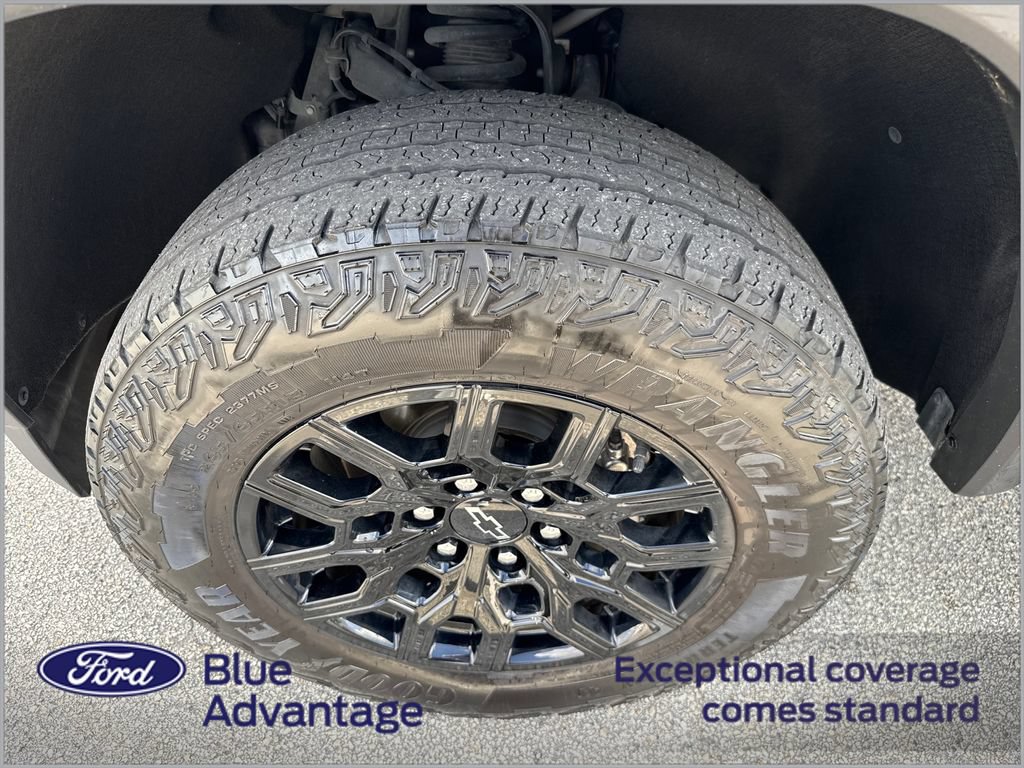Used 2023 Chevrolet Colorado Trail Boss AWD/4WD image 12