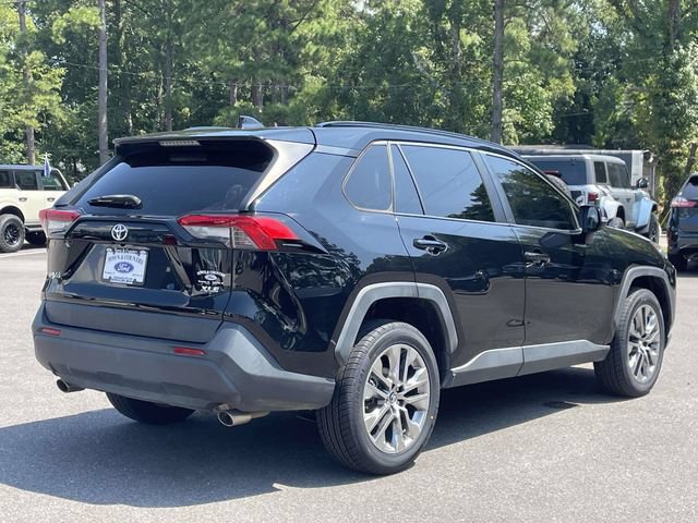 Used 2019 Toyota RAV4 XLE Premium FWD image 26