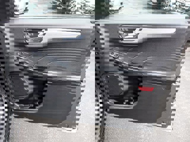 Certified 2025 Ford Escape Platinum image 30