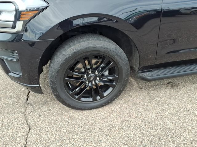 Certified 2024 Ford Expedition XLT AWD/4WD image 4