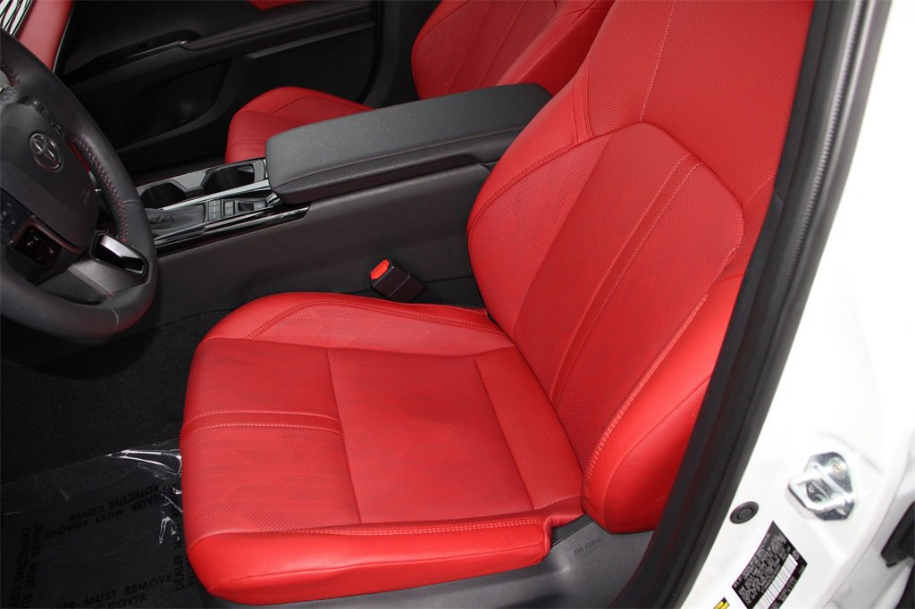 Used 2025 Toyota Camry XSE image 24