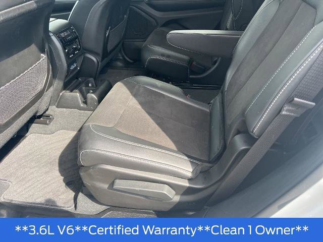 Used 2024 Jeep Grand Cherokee L Altitude AWD/4WD image 28