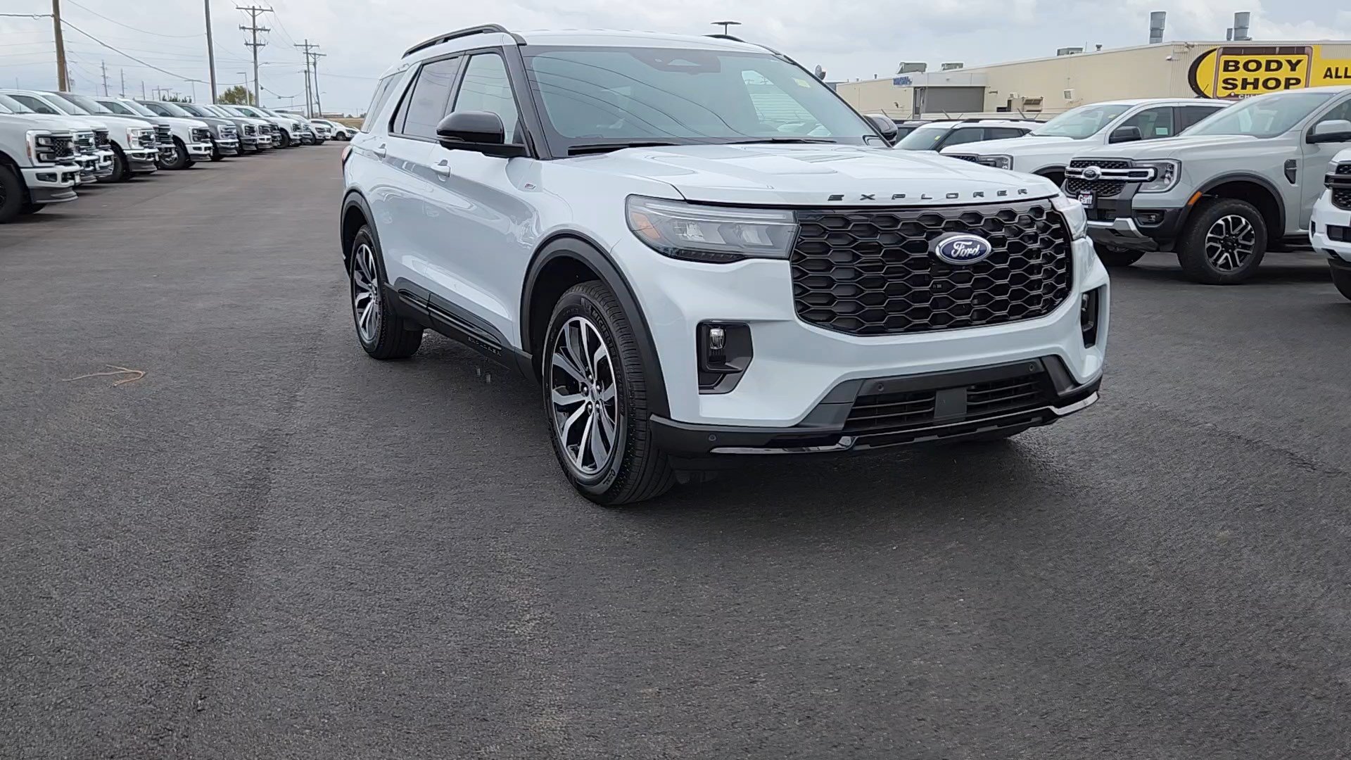 Certified 2026 Ford Explorer ST-Line AWD/4WD image 5
