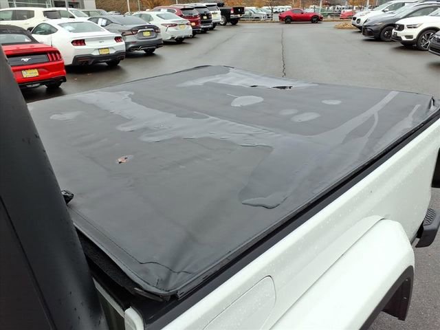 Used 2023 Jeep Gladiator Mojave w/ Cold Weather Group image 19