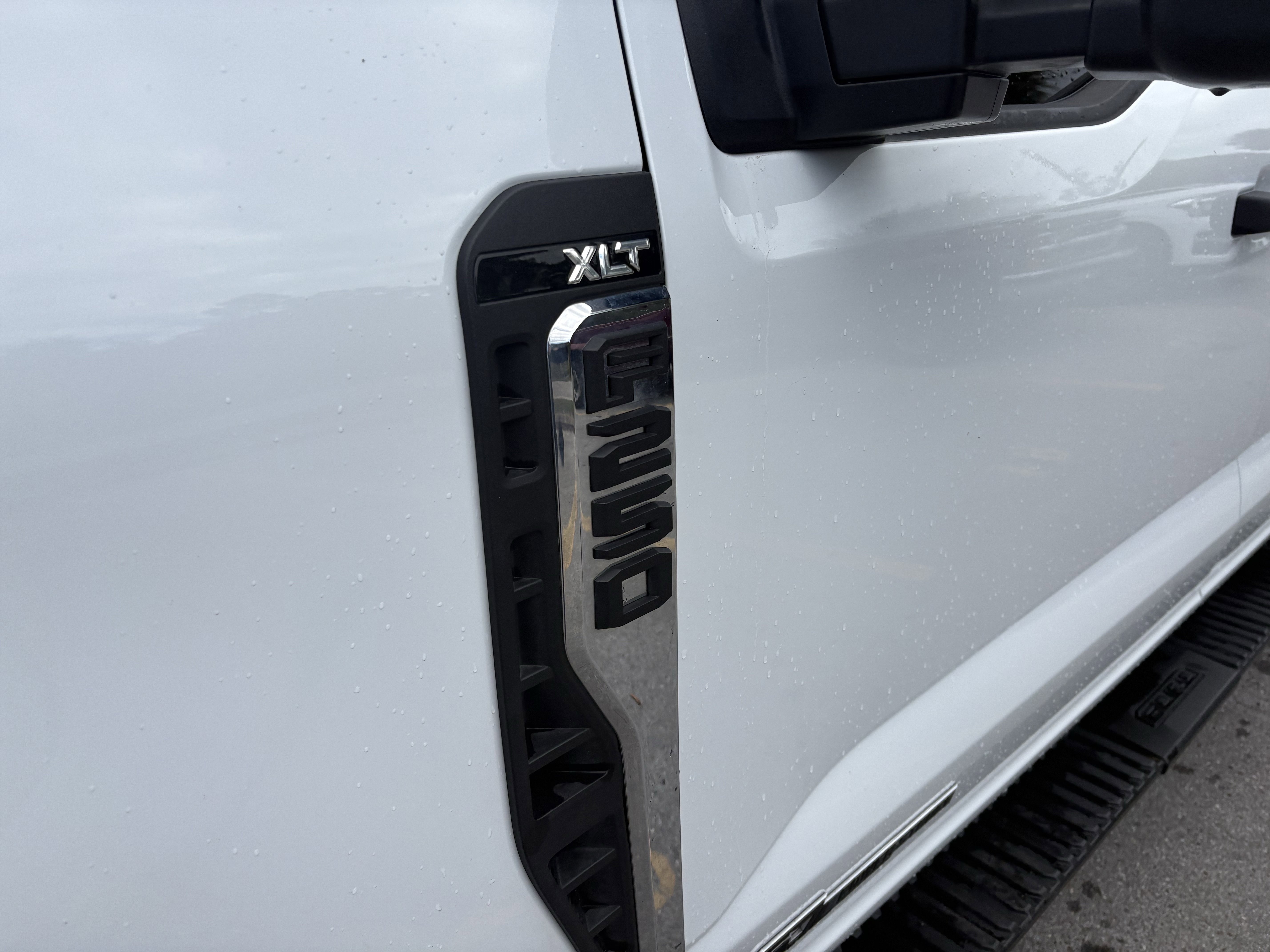 Certified 2024 Ford F250 XLT image 12