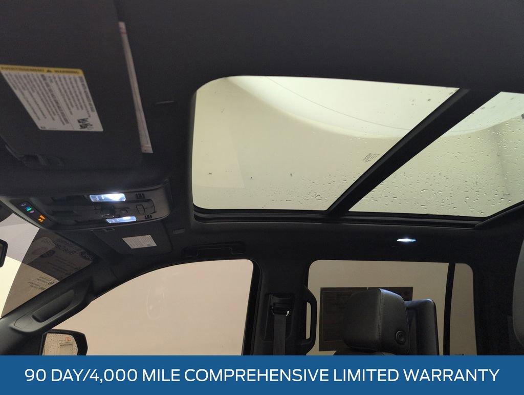 Used 2023 Chevrolet Suburban Z71 w/ Luxury Package AWD/4WD image 9
