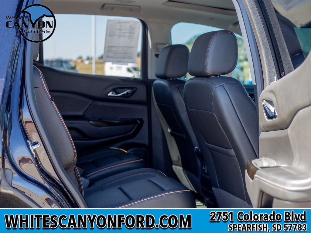 Used 2022 GMC Acadia AT4 w/ Preferred Package AWD/4WD image 13