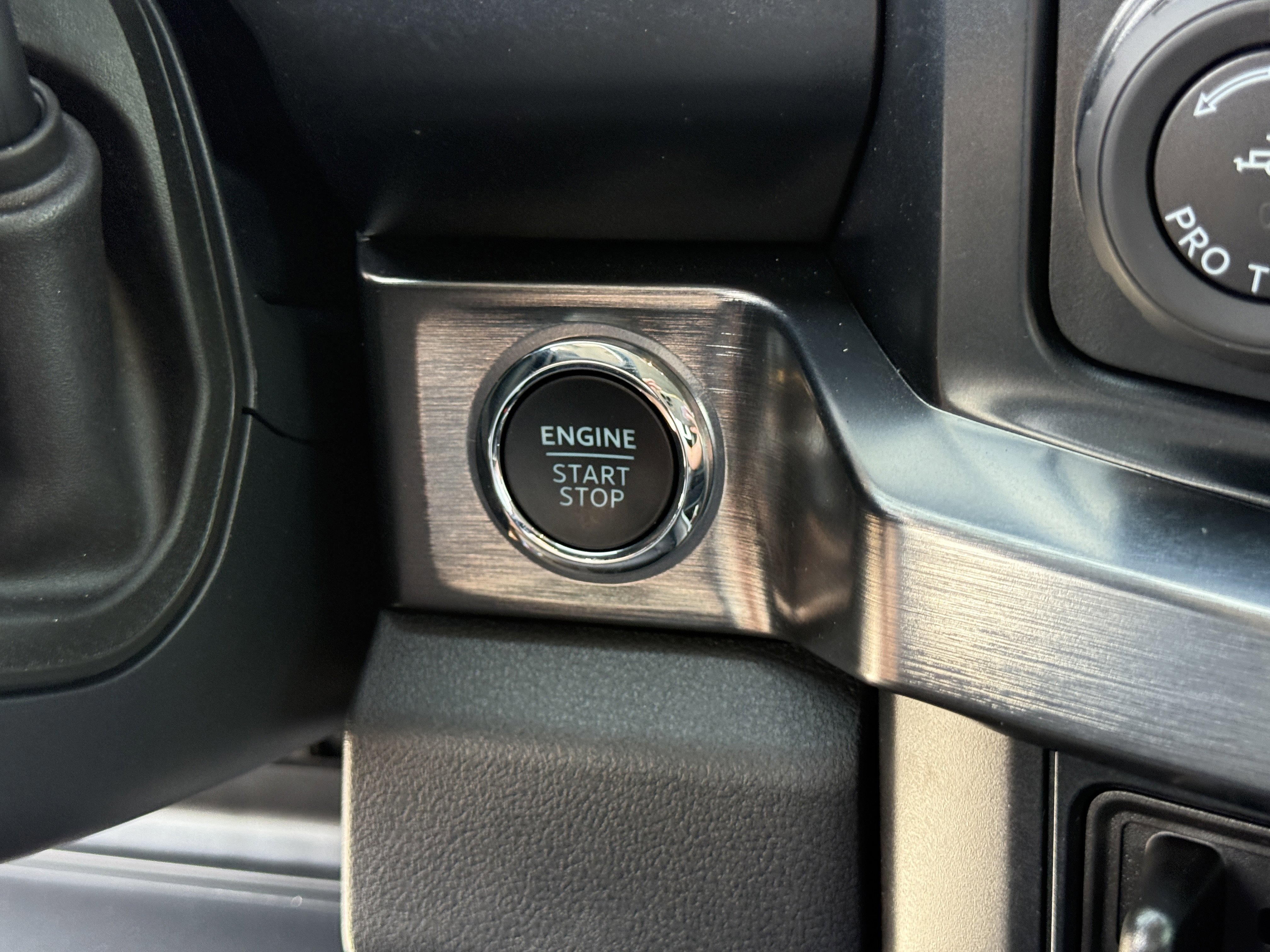 Certified 2024 Ford F450 Lariat w/ Lariat Ultimate Package image 29