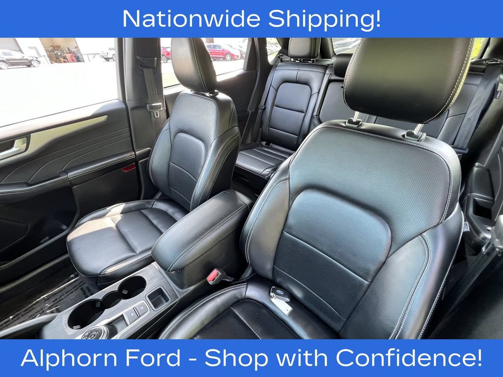 Certified 2024 Ford Escape Platinum AWD/4WD image 26