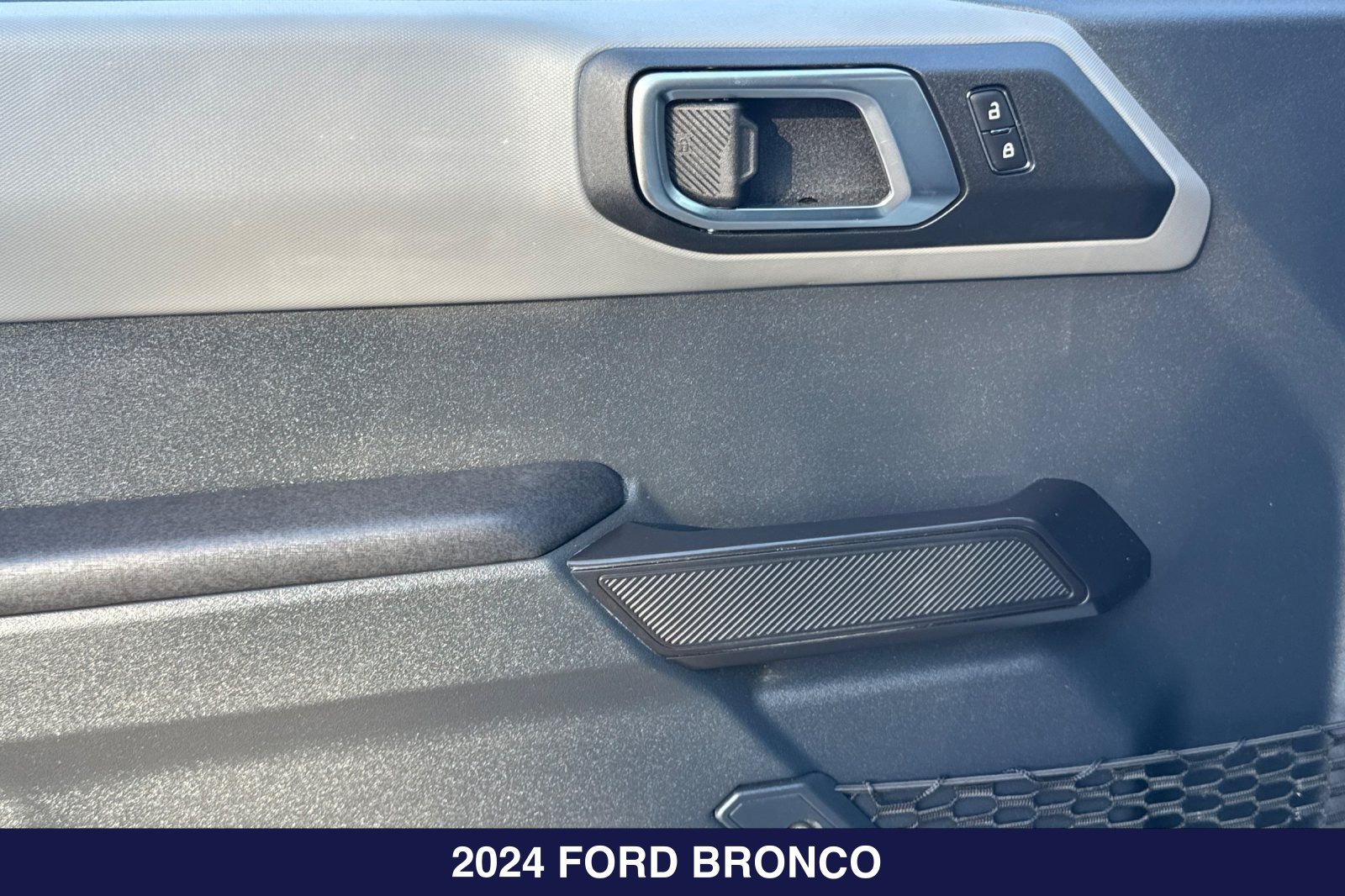 Certified 2024 Ford Bronco Black Diamond AWD/4WD image 12