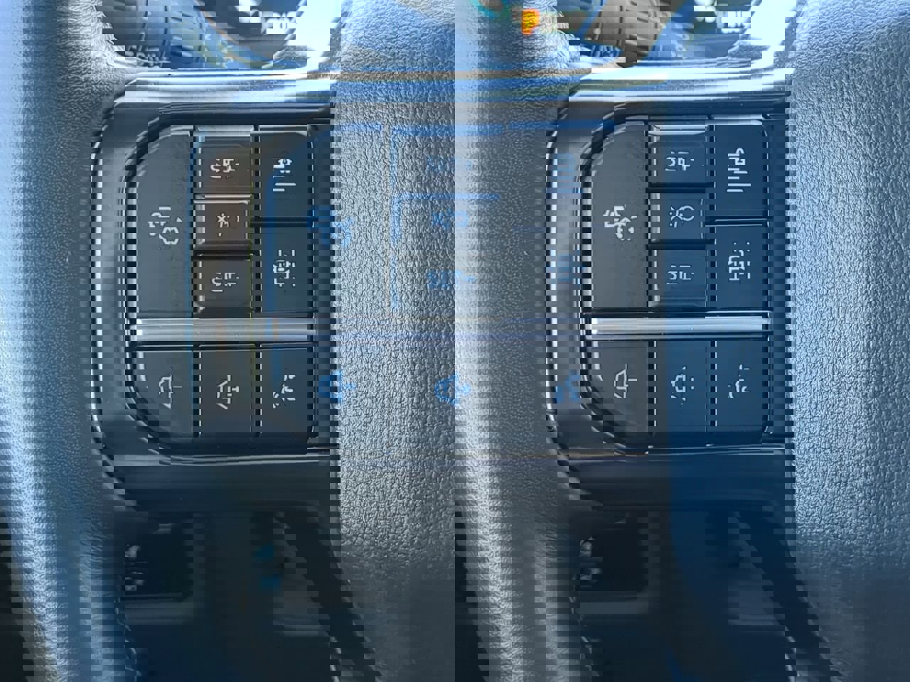 Certified 2024 Ford Expedition Max Platinum image 24