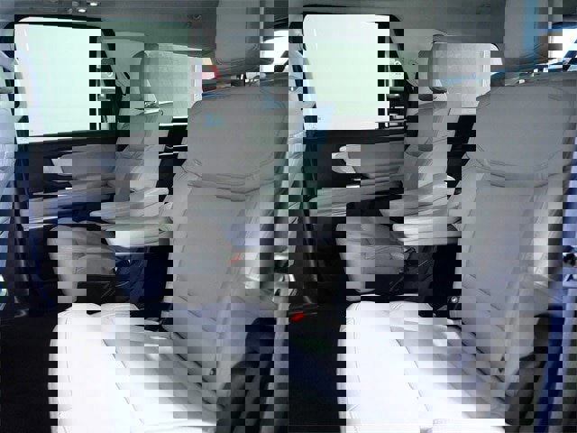 Certified 2025 Ford Expedition Active image 15