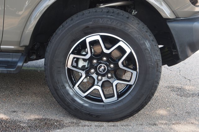Certified 2025 Ford Bronco Outer Banks AWD/4WD image 9