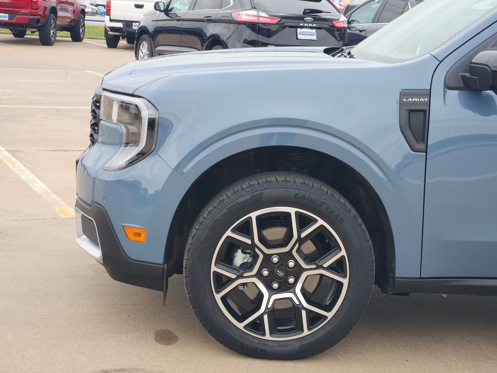 Certified 2025 Ford Maverick Lariat AWD/4WD image 9