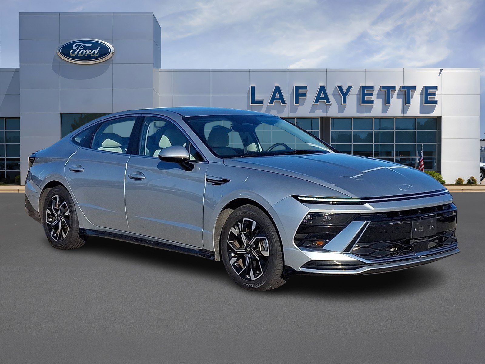 Used 2024 Hyundai Sonata SEL FWD image 1