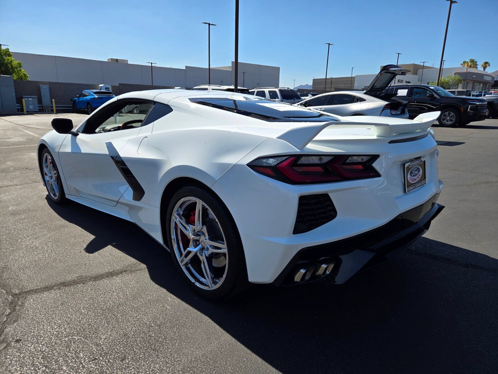 Used 2021 Chevrolet Corvette Stingray Preferred Cpe w/ Z51 Performance Package RWD image 4