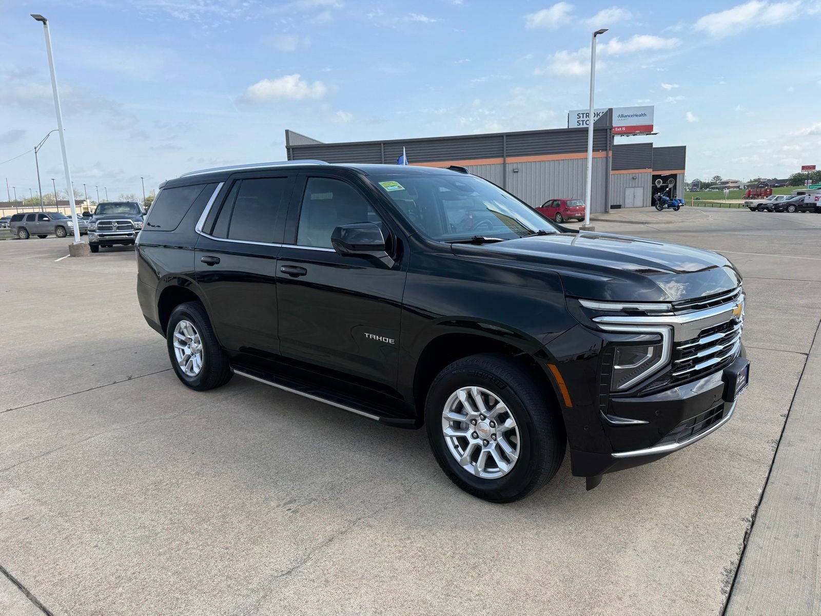 Used 2025 Chevrolet Tahoe LT image 7