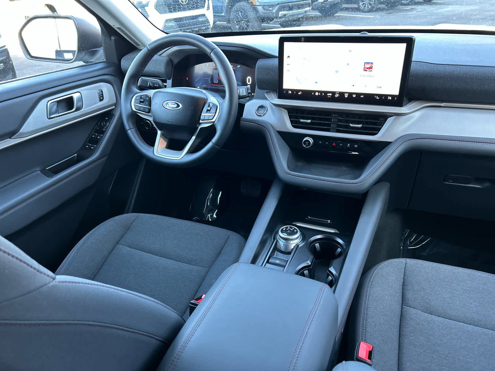 Certified 2025 Ford Explorer Active image 21