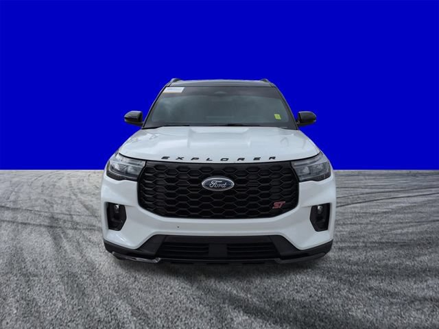 Certified 2025 Ford Explorer ST RWD image 9