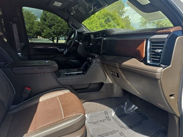 Used 2024 GMC Sierra 2500 Denali w/ Denali Reserve Package AWD/4WD image 12