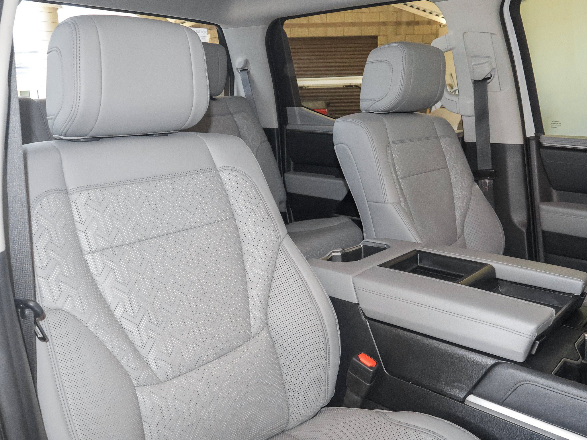 Used 2024 Toyota Tundra Limited AWD/4WD image 41