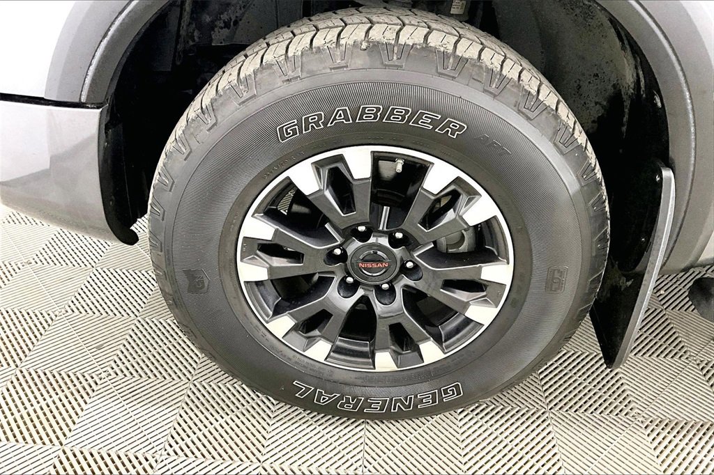 Used 2021 Nissan Titan PRO-4X w/ Pro-4x Convenience Package image 7