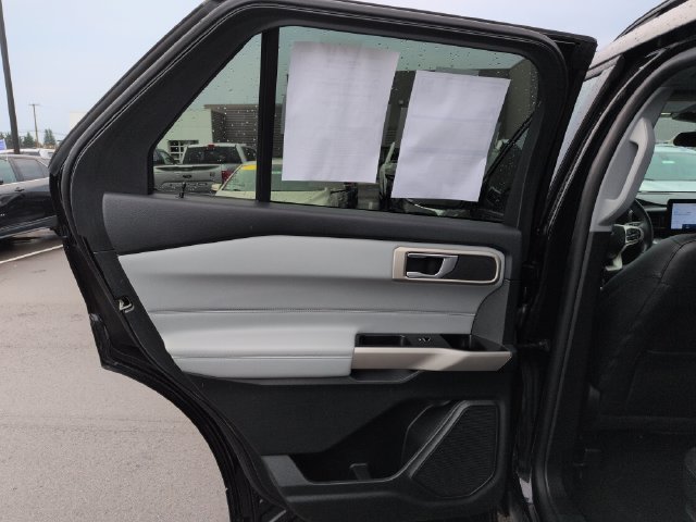 Certified 2023 Ford Explorer XLT w/ Equipment Group 202A AWD/4WD image 25