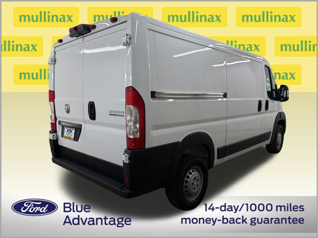 Used 2025 RAM ProMaster 2500 w/ Convenience Group FWD image 3
