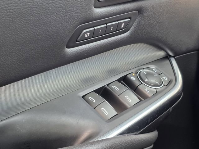 Used 2023 Cadillac XT4 Premium Luxury w/ LPO, Onyx Lite Package image 16