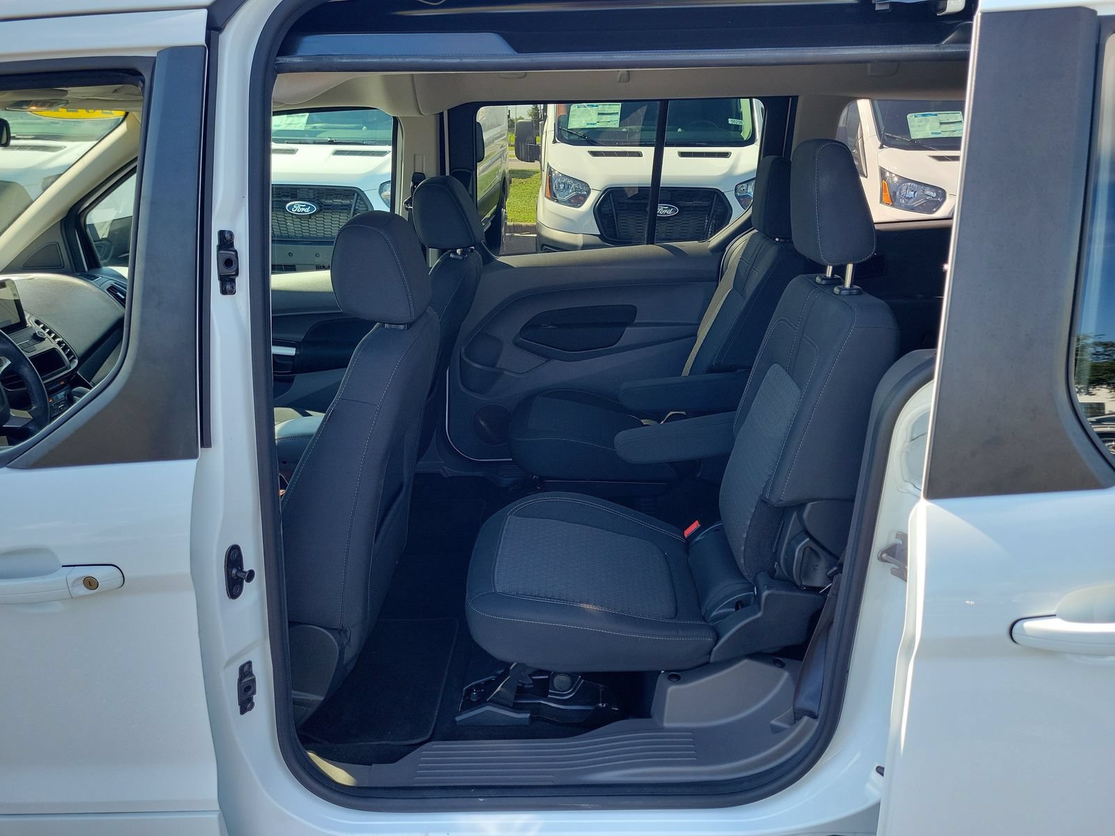 Certified 2021 Ford Transit Connect XLT FWD image 20