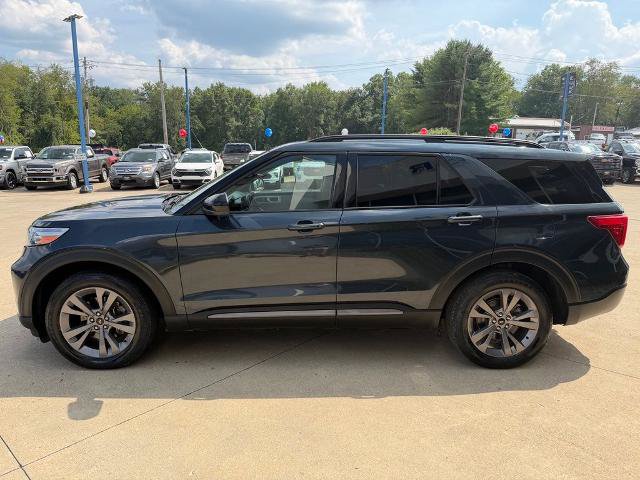 Certified 2022 Ford Explorer XLT w/ Equipment Group 202A AWD/4WD image 4