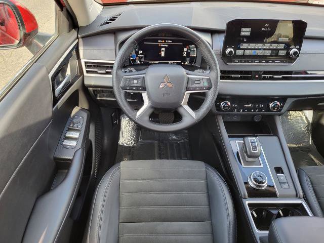Used 2023 Mitsubishi Outlander SE image 19