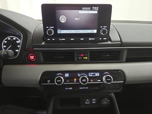 Used 2023 Honda Pilot LX image 7