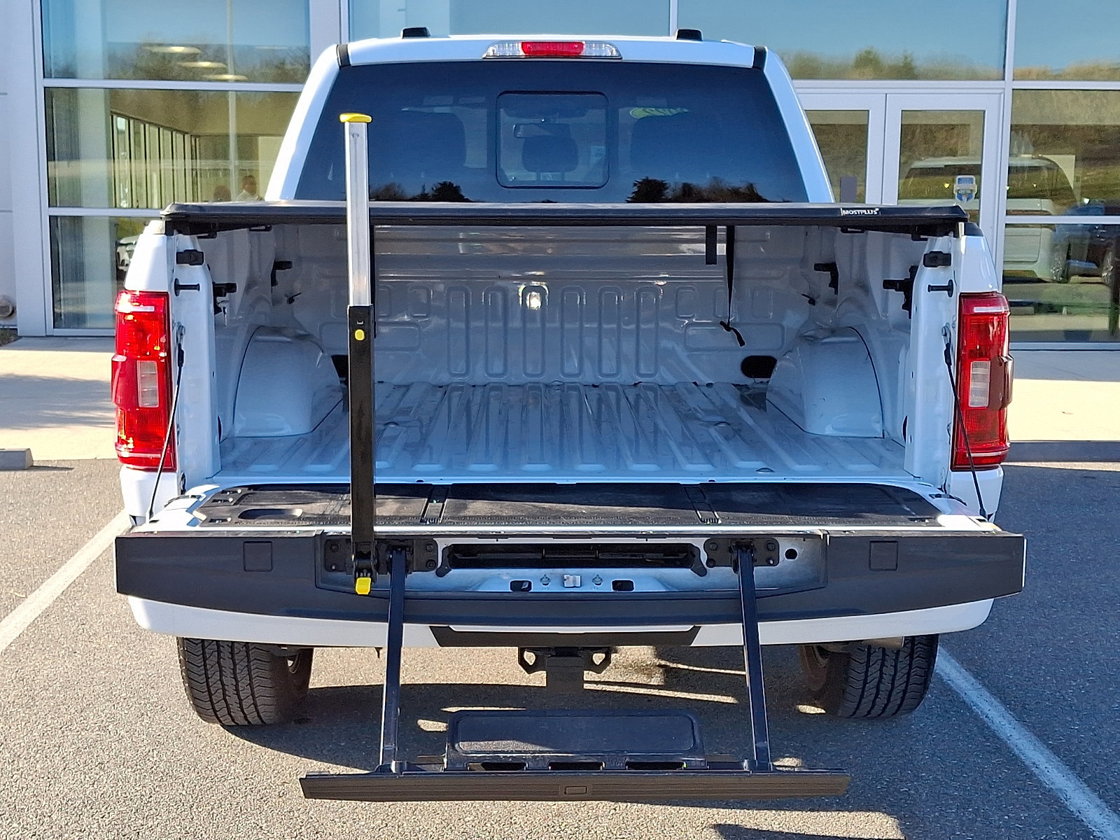 Certified 2022 Ford F150 XLT w/ Equipment Group 302A High image 28