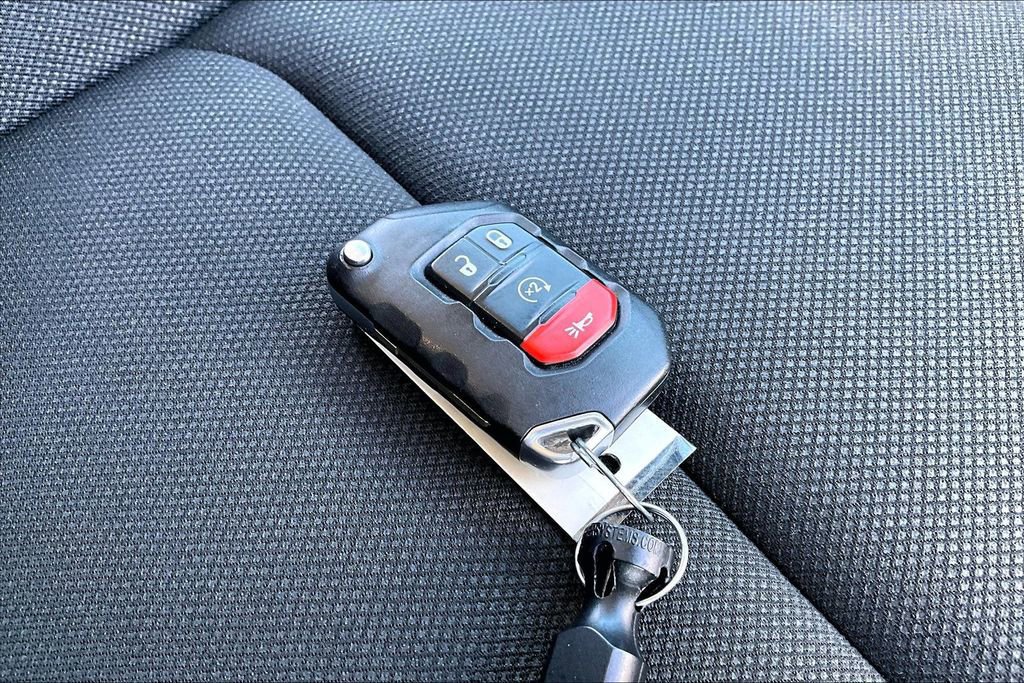 Used 2022 Jeep Wrangler Unlimited Sport image 13