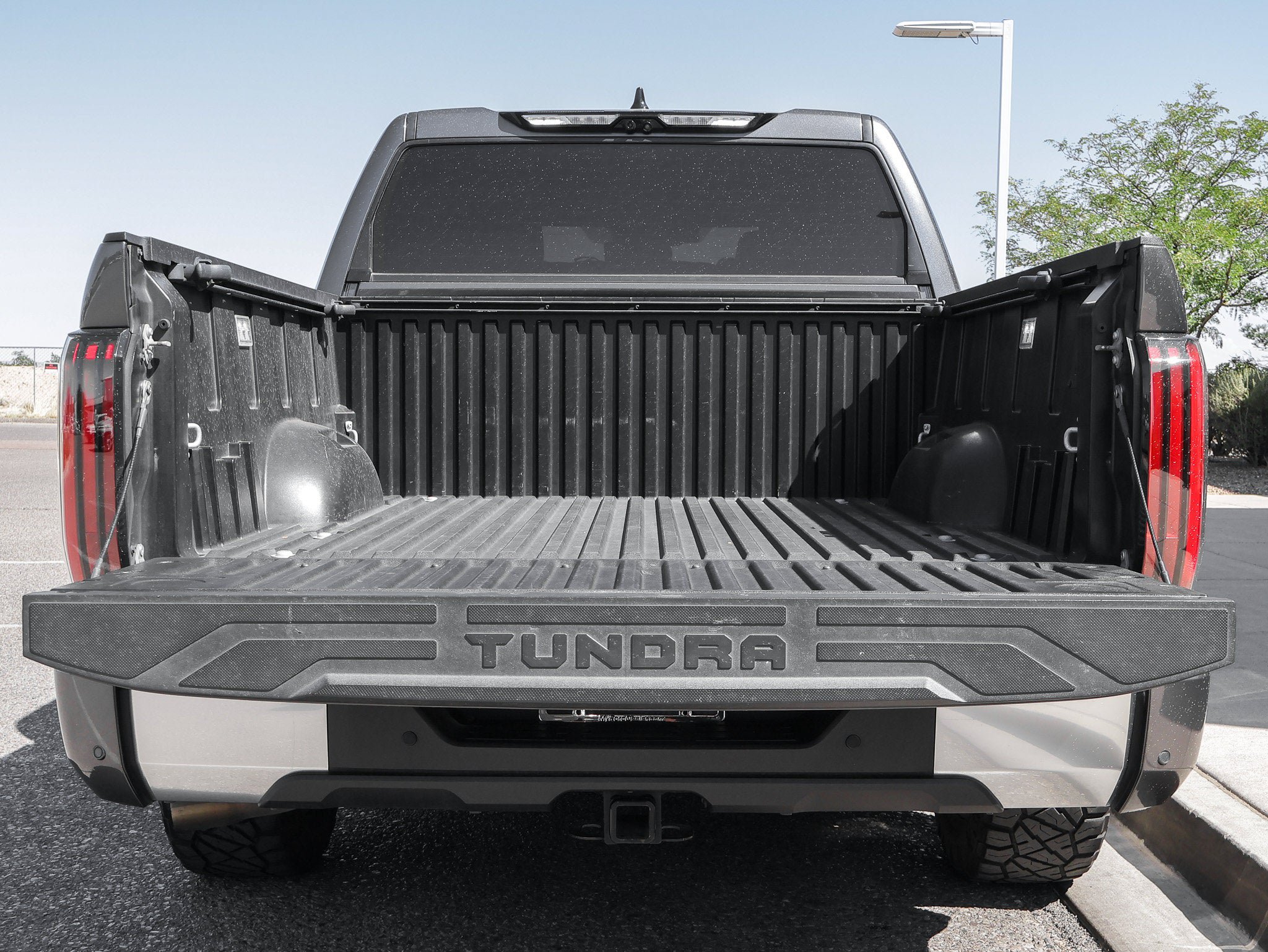 Used 2023 Toyota Tundra Limited AWD/4WD image 19