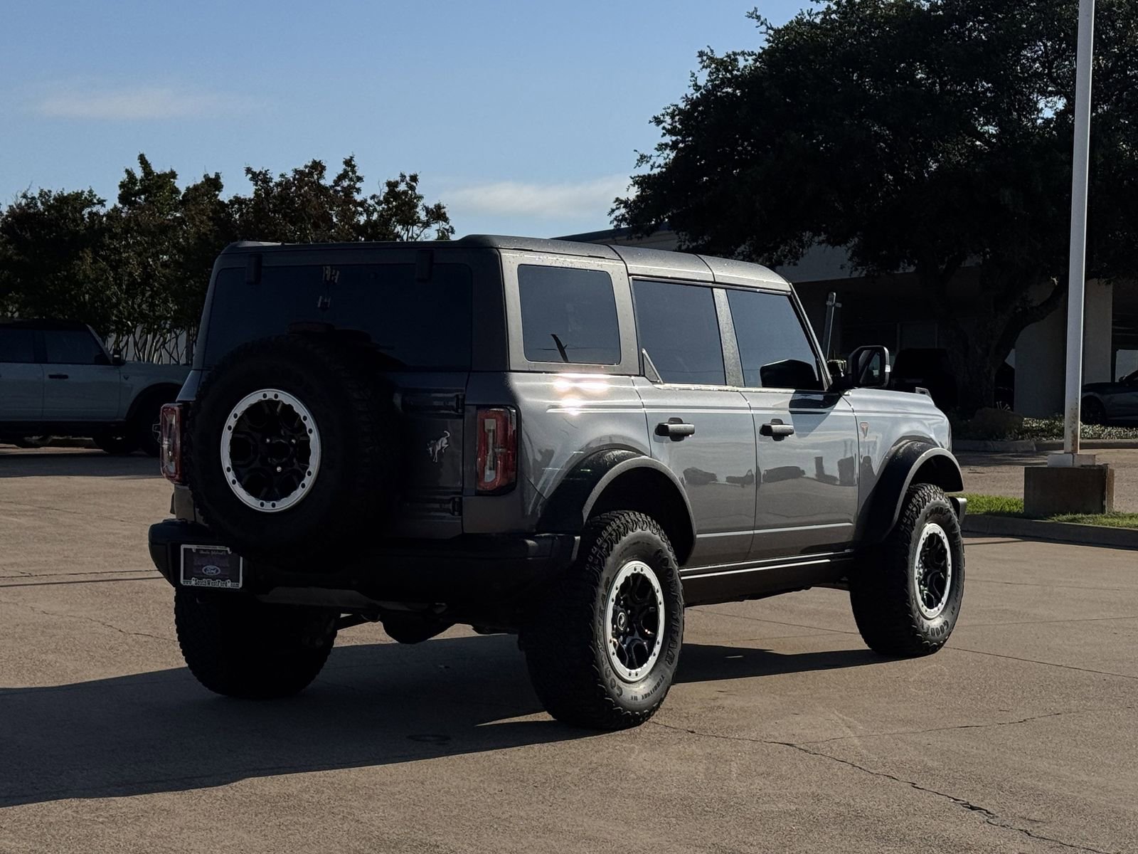 Certified 2023 Ford Bronco Badlands w/ Sasquatch Package AWD/4WD image 4