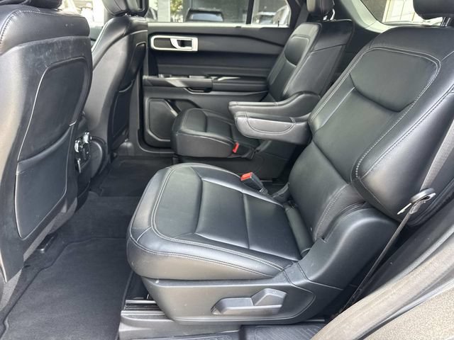Certified 2020 Ford Explorer XLT w/ Equipment Group 202A RWD image 17