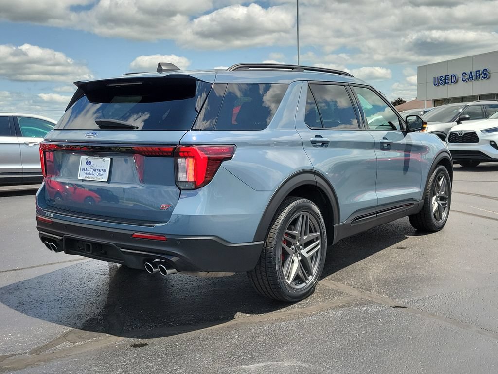 Certified 2025 Ford Explorer ST w/ Sun And Sound Package AWD/4WD image 4
