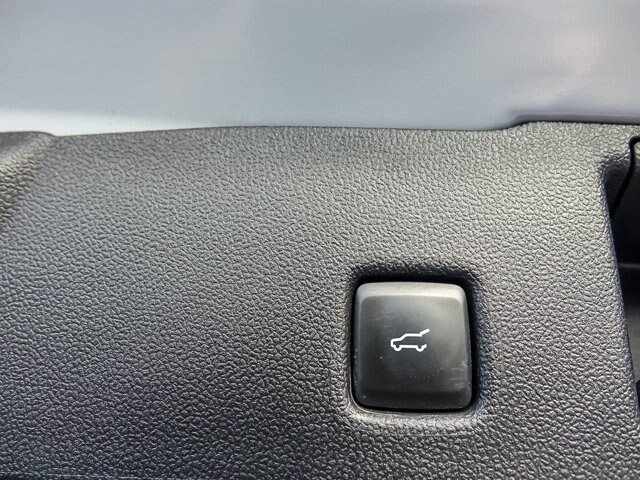 Certified 2025 Ford Escape Platinum AWD/4WD image 29