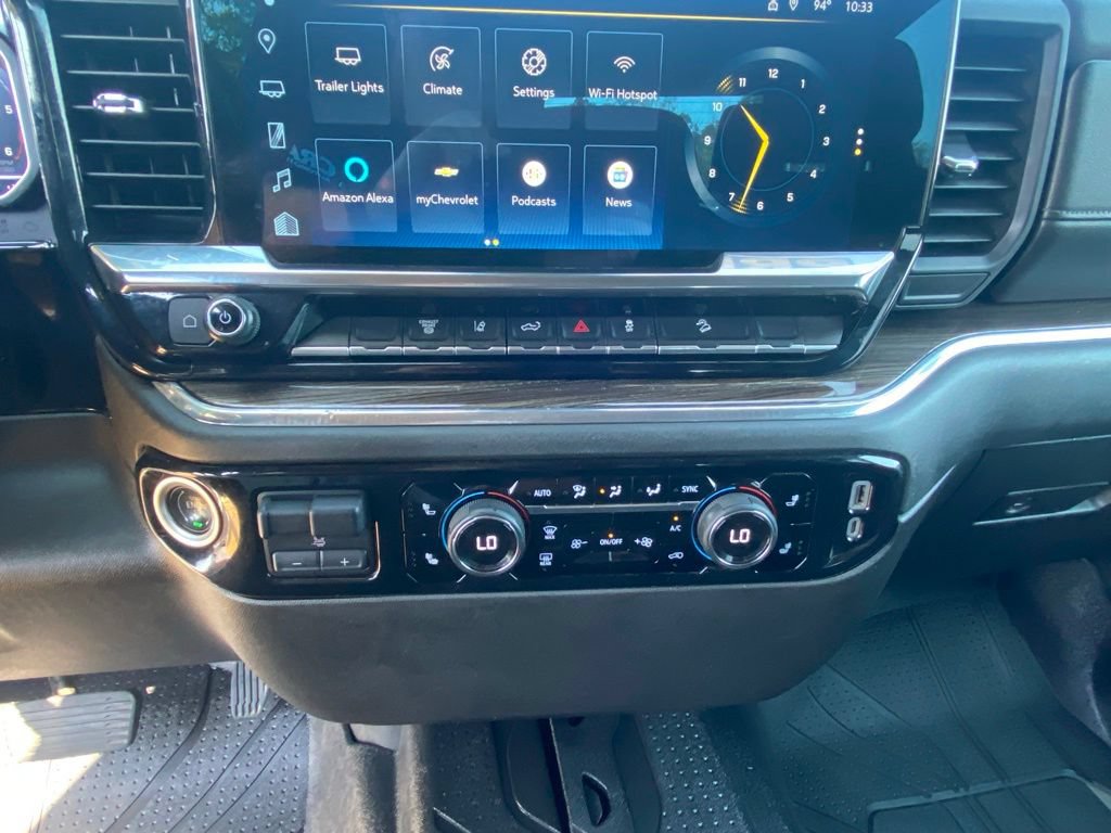 Used 2024 Chevrolet Silverado 2500 LT AWD/4WD image 17