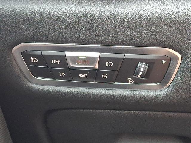 Used 2021 BMW X5 M50i w/ Executive Package image 27