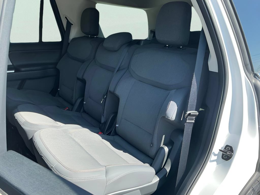 Certified 2025 Ford Expedition Active AWD/4WD image 27