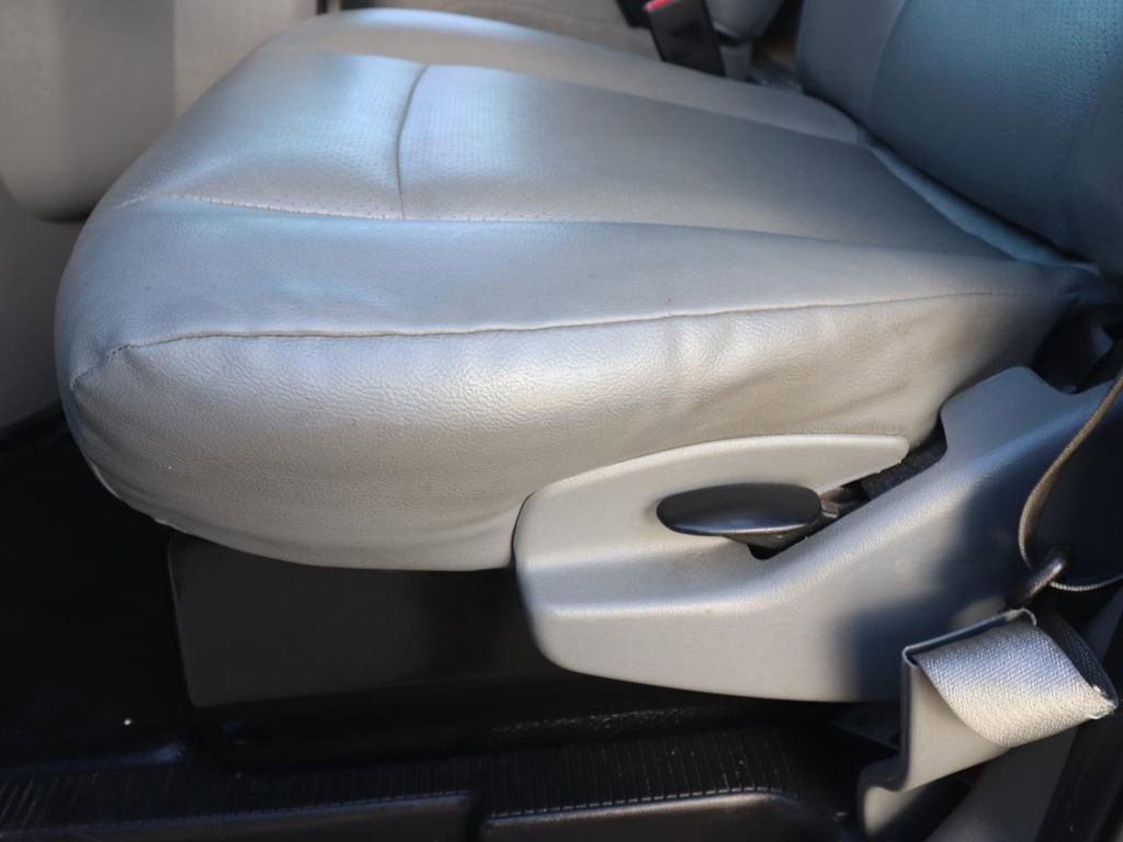 Certified 2024 Ford E-450 and Econoline 450 Super Duty w/ Power Windows & Locks Group image 19